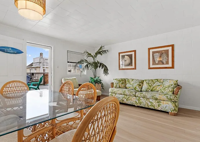 1 Bedroom On The Boardwalk By The Inlet
