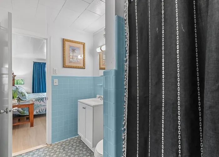 1 Bedroom On The Boardwalk By The Inlet Apartment *